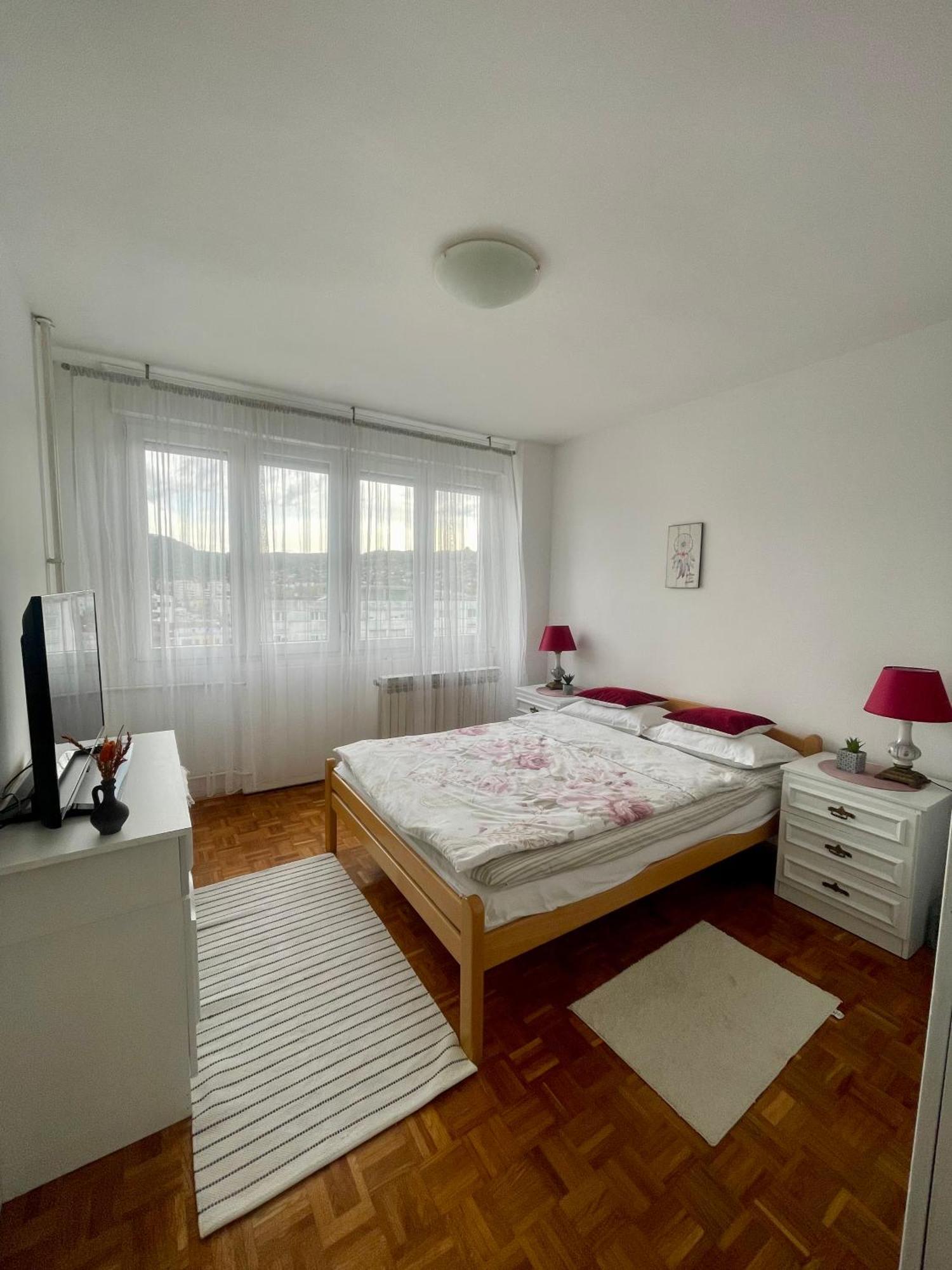 Apartman Maja バニャ・ルカ エクステリア 写真